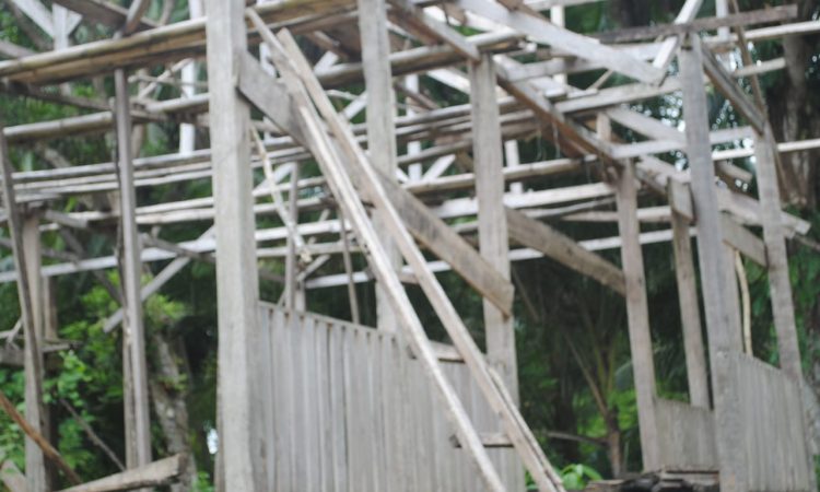 Balai desa ohoiwirin yang didanai dana desa tahun 2017 terbengkalai