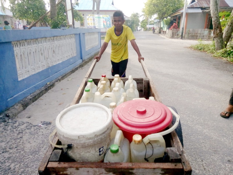 Sulit Peroleh Air Bersih, Lima Tahun Dana Desa Tayando Yamtel Pakai Rehab Rumah