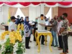walikota-serahkan-bantuan-nelayan-secara-simbolis-di-kantor-walikota-tual penyerahan puluhan paket bantuan sarana penangkapan ikan yang bersumber dari Dana Alokasi Umum ( DAU ) dan DAK tahun anggaran 2020 di Aula Kantor Walikota Tual, Sabtu ( 12/12/2020 )