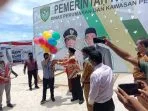 Walikota-Tual-melepaskan-balon-ke-udarah--launching-DAK-Integrasi-Kota-Tual-2021