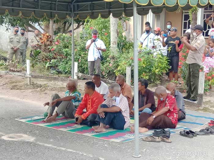 Keluarga-Calon-Kepala-Ohoi-Kolser-dari-Maturanyaan