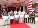 Ahli-waris-penerima-santunan-BPJAMSOSTEK-Kota-Tual-di-HUT-RI-ke-76 Ahli-waris-penerima-santunan-BPJAMSOSTEK-Kota-Tual-di-HUT-RI-ke-76.