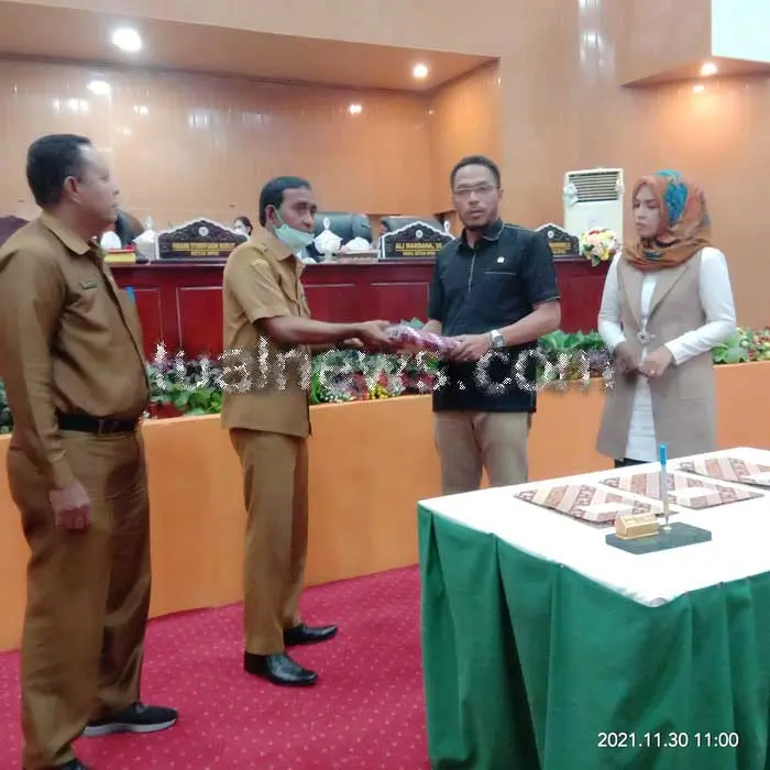 Sekda-Kota-Tual-bersama-Ketua-DPRD-Kota-Tual