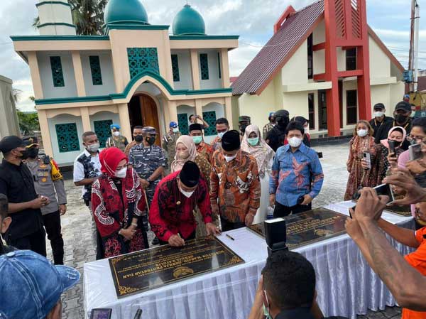 Gubernur Maluku Resmi Miniatur Agama di Kota Tual