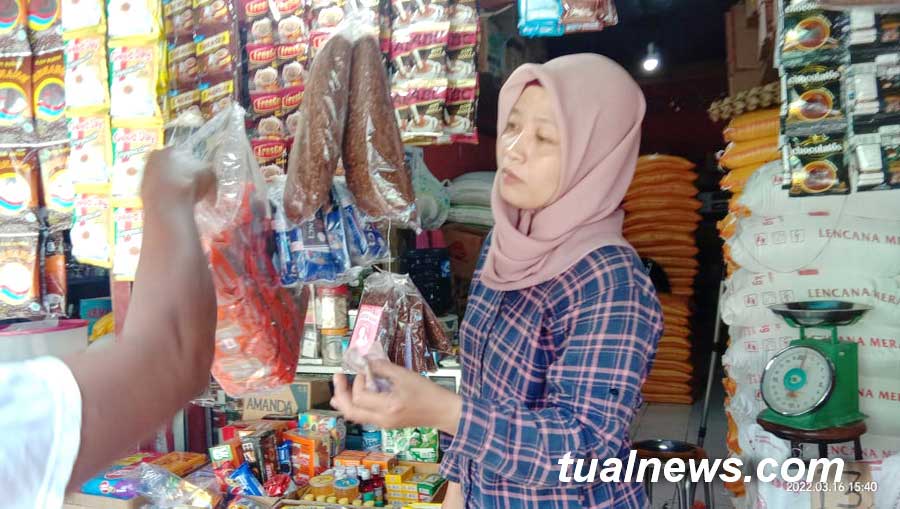 Jelang Puasa Harga Minyak Goreng, Gula Dan Tepung Naik di Pasar Tual