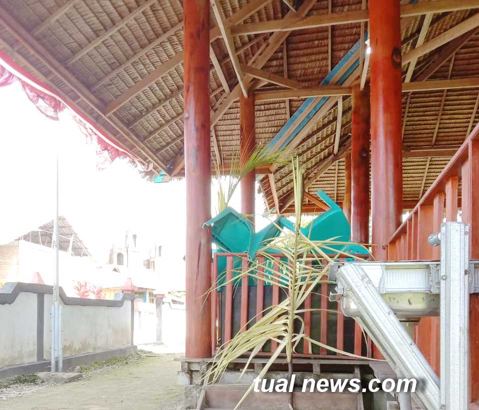 sasi-di-kantor-ohoi-revav-masih-tertancap-di-kantor-balai-ohoi-rewav