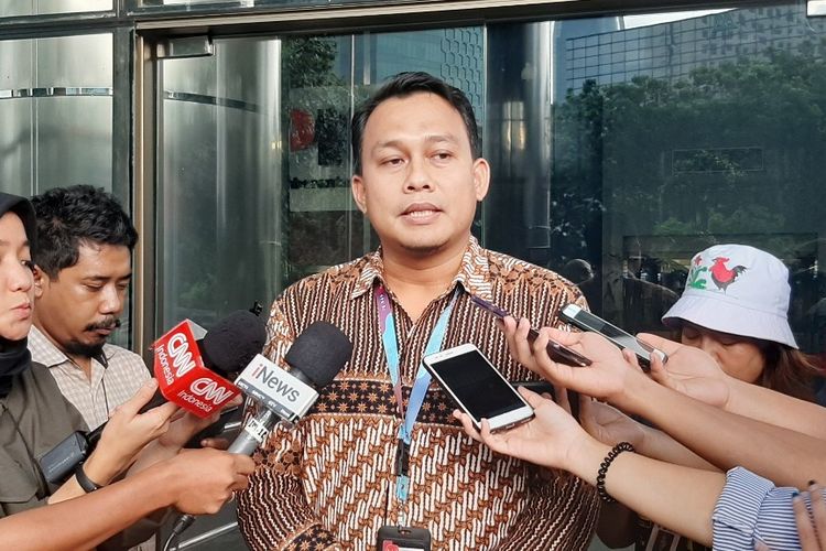 KPK Periksa Kadis PUPR & DPMPTSP Kota Ambon