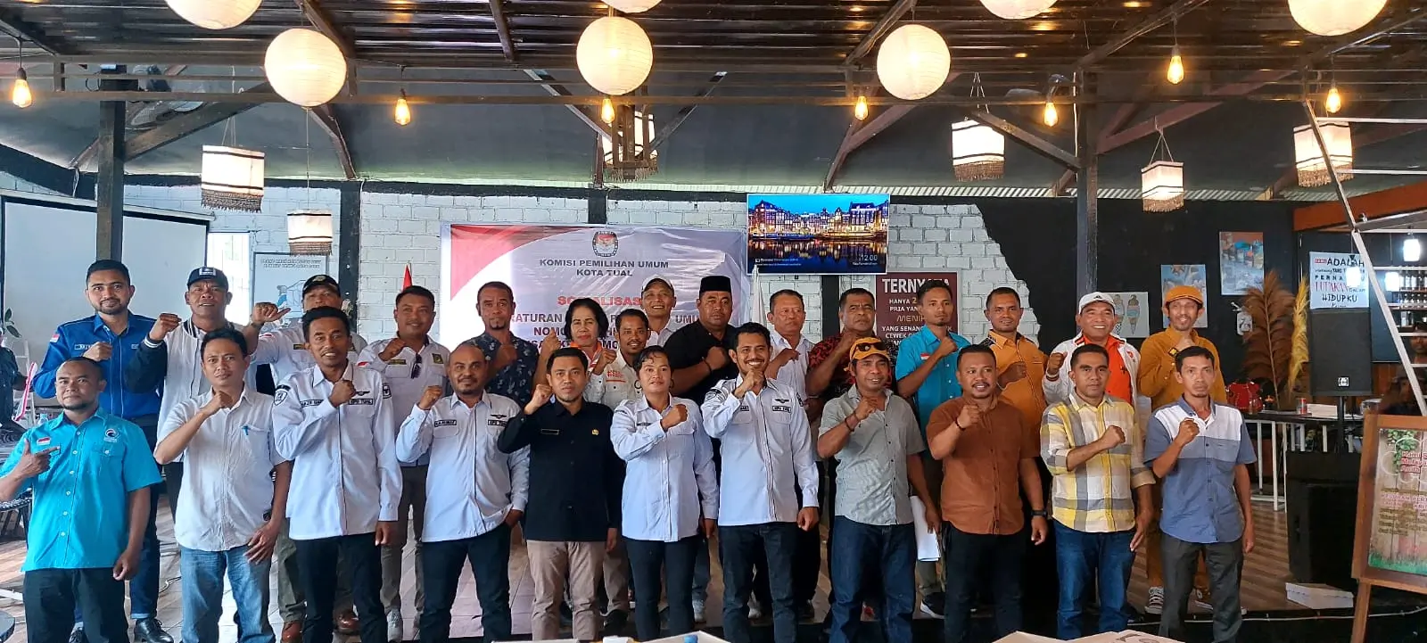 KPU-Kota-Tual-bersama-parpol-dalam-sosialisasi-PKPU-Nomor-4-tahun-2022