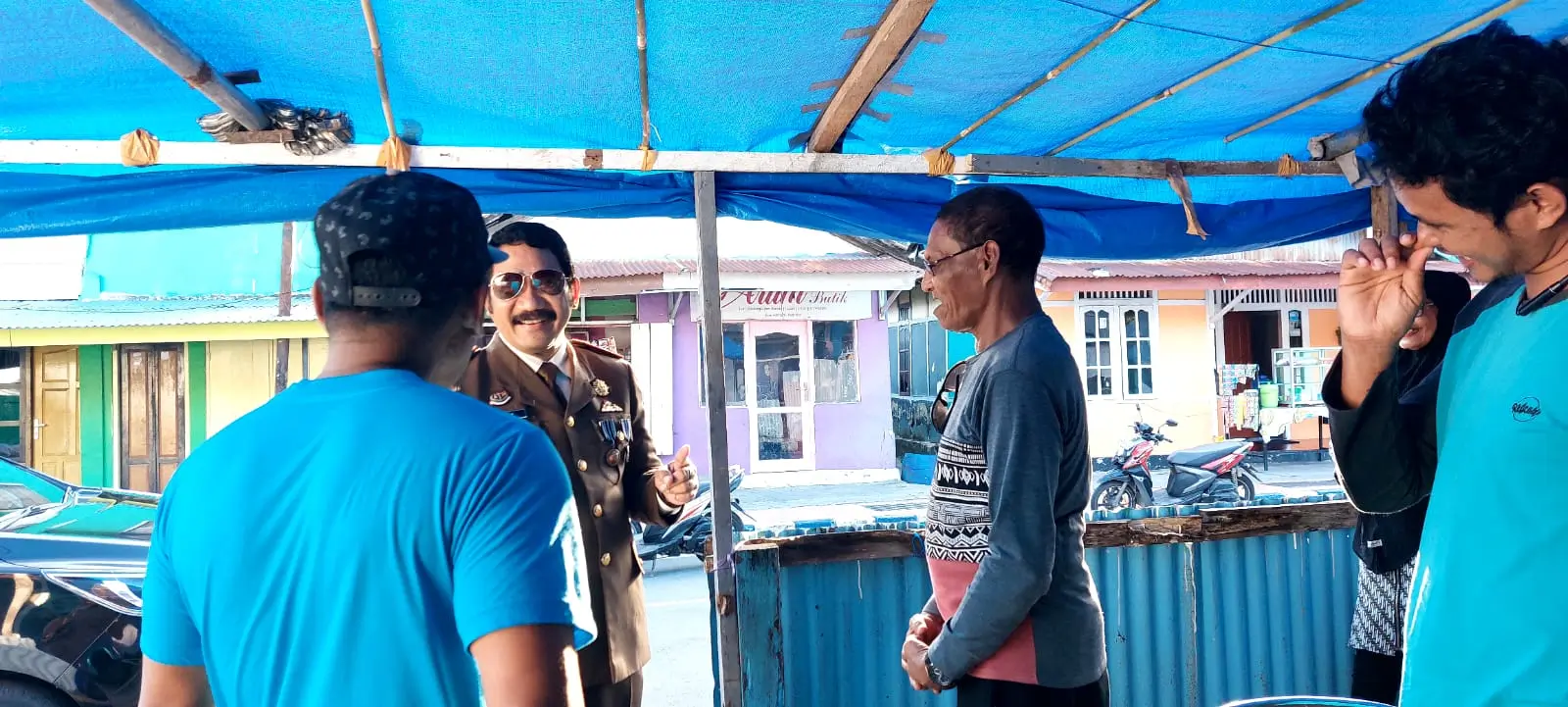 Kejari-Tual-menyambangi-rumah-Salahudin-Kabalmay-di-HUT-Adhyaksa-ke-22.