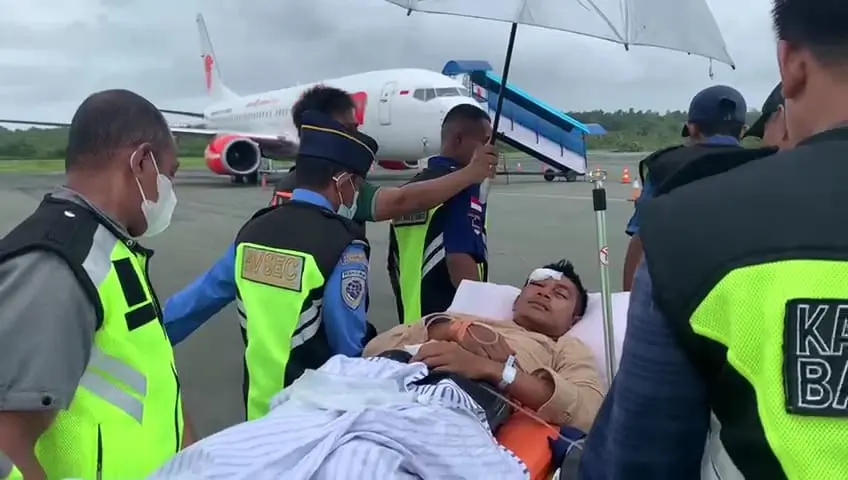 anggota-Polres-Tual-kena-panah-diberangkatan-ke-Jakarta-minggu-pagi.