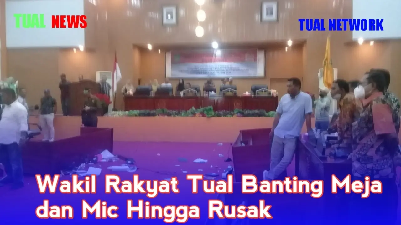 insiden-banting-meja-dan-mic-di-dprd-kota-tual-terkait-alat-kelengkapan-dewan.