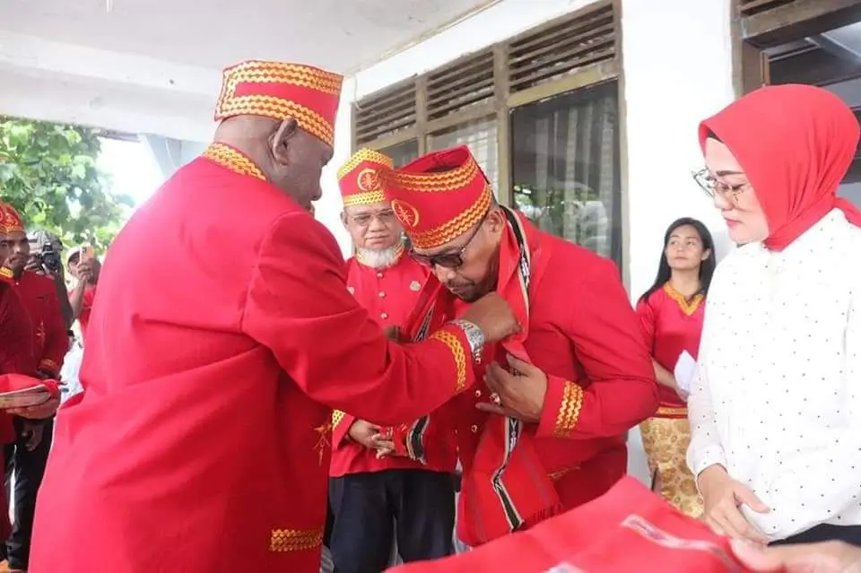 Gubernur Maluku, Murad Ismail Terima Gelar Adat Kei Badingil Mas