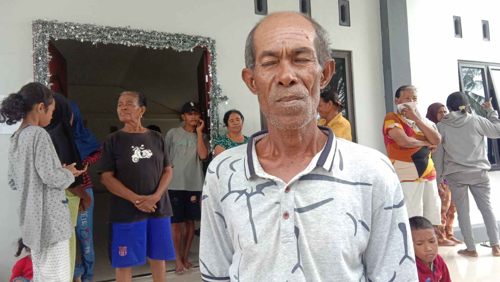 Warga pengungsi Yarler Kota Tual Ucapkan terimakasih kepada TNI - AL atas bantuan yang diberikan, minggu 5 Februari 2023