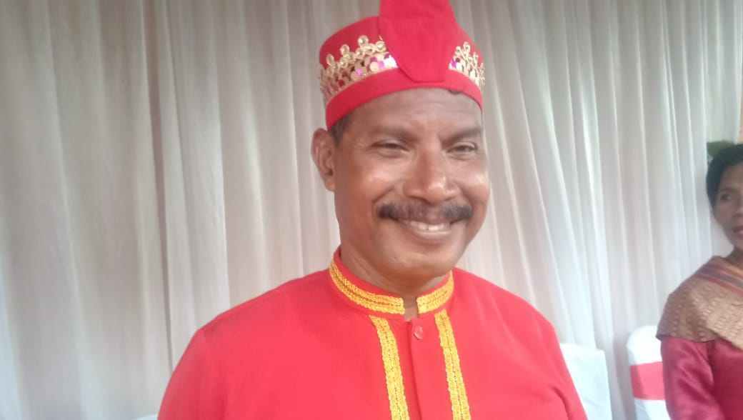 Kepala Saniri Ubleeuw - Tarantein yang baru, Reymond Tarantein