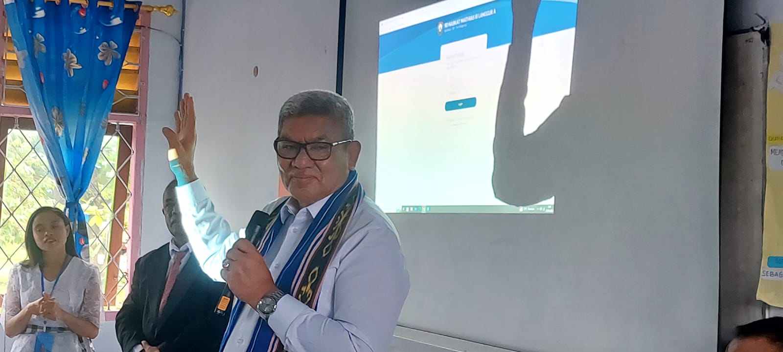 Bupati Malra Buka USBK tingkat SD Kabupaten Maluku Tenggara di SD Naskat Mathias III Langgur A, Senin 22 Mei 2023
