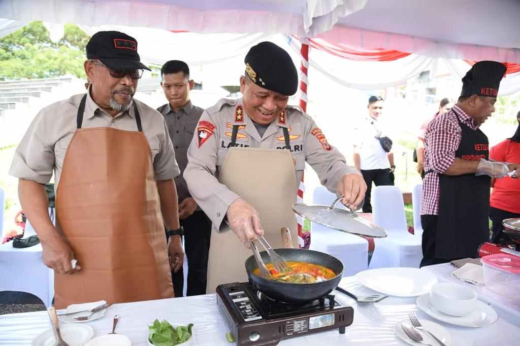 Kapolda Maluku masak ikan kuan kuning keju khas Maluku, Rabu 16 Agustus 2023
