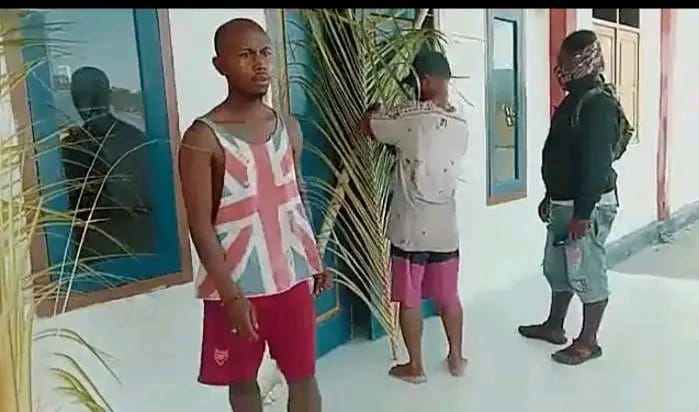 Ini bukti pemasanga sasi di Kantor Balai Desa Mun Ohoiir, Selasa Sore pukul 16.00 WIT