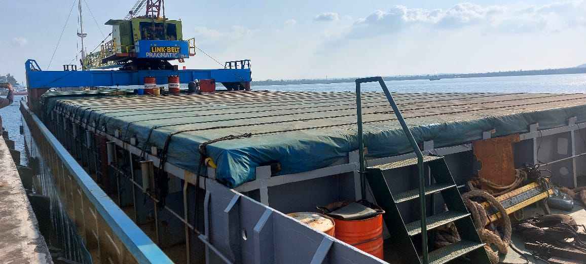 Ini kapal KM. Citra Karya Papua yang ditangkap Kapal Patroli TNi Al lakukan transaksi BBM jenis solar ditengah laut