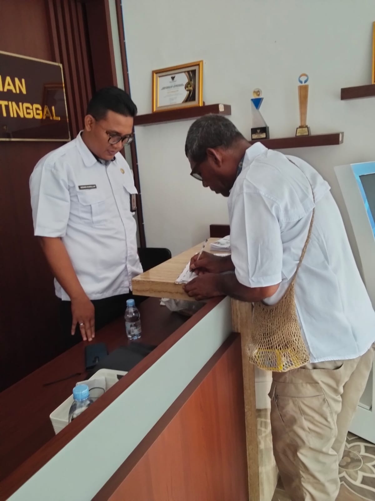 Bumdes “Nawaripi Jaya” Resmi Terdaftar Nasional, Tancap Gas Menuju Desa Swasembada 2026 1 Secara nasional, bumdes nawaripi jaya kini tercatat sebagai bagian dari 71. 148 bumdes berbadan hukum di indonesia