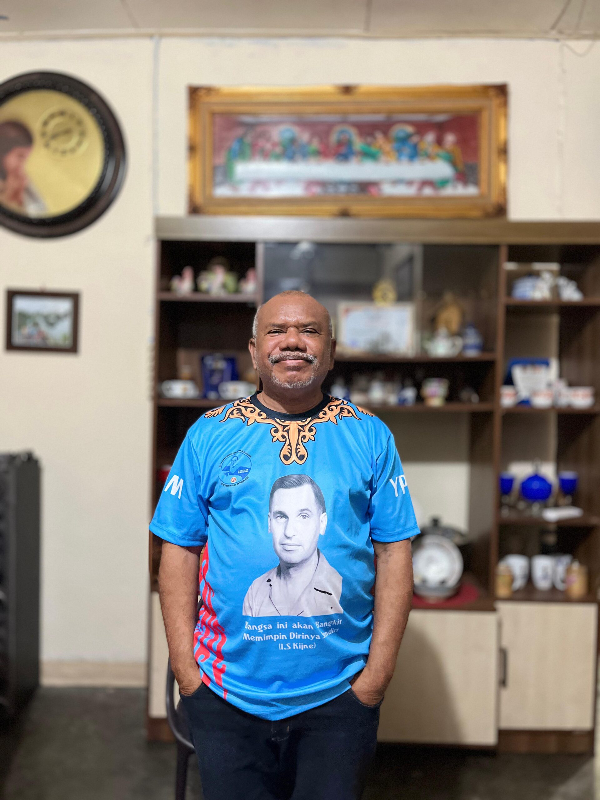 Direktur LP3BH Manokwari, Yan Christian Warinussy