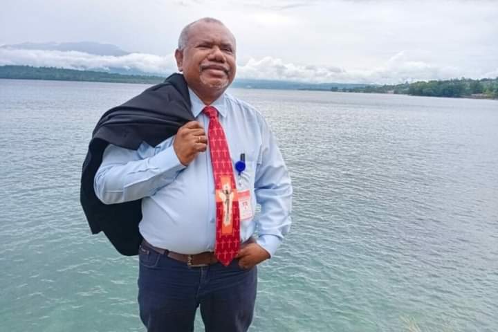 Direktur Eksekutif Lembaga Penelitian, Pengkajian dan Pengembangan Bantuan Hukum (LP3BH) Manokwari, Yan Christian Warinussy, SH