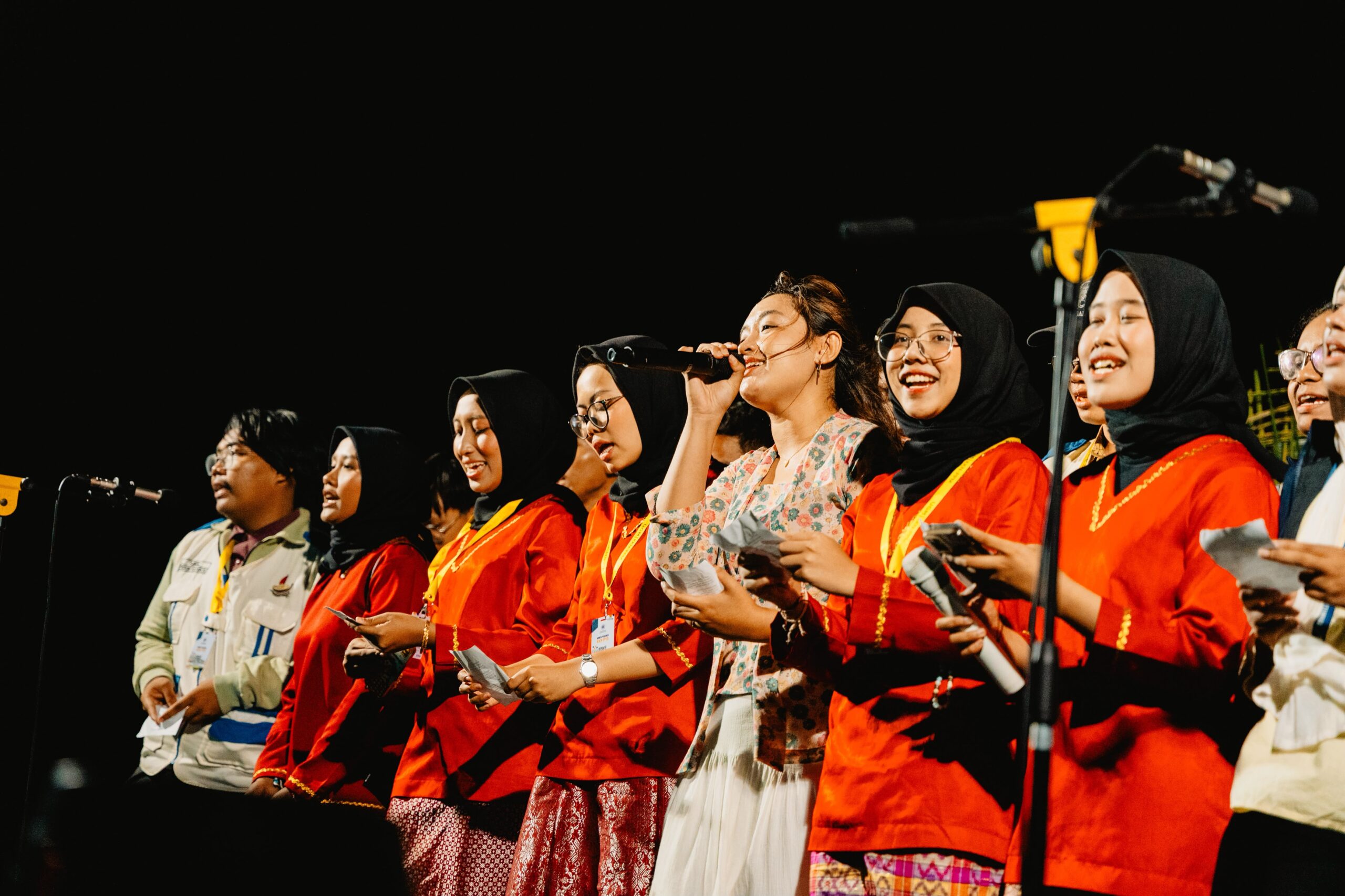 Semangat persaudaraan masyarakat Kepulauan Kei berpadu dengan kreativitas generasi muda dalam puncak Festival Pesona Kei 2026 yang digelar di Elaar, Kecamatan Kei Kecil Timur Selatan, Minggu (2/8/2026).
